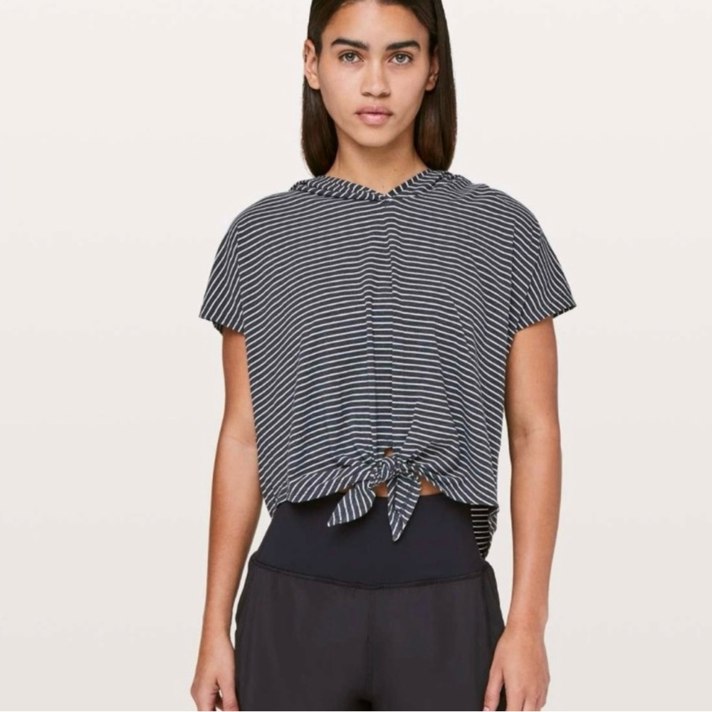 Lululemon T-shirt
